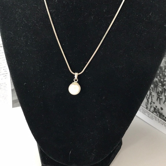 PEARL NECKLACE - Picture 3 of 4